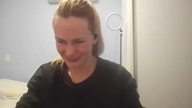 Snapshot of Annylove1 chatting on 07-13-26, 12:24 Annylove1 online show from 07-13-26, 12:24