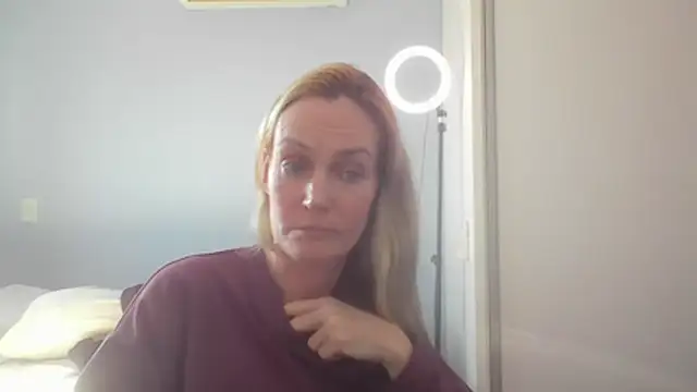 Snapshot of Annylove1 chatting on 07-15-26, 04:56 Annylove1 online show from 07-15-26, 04:56