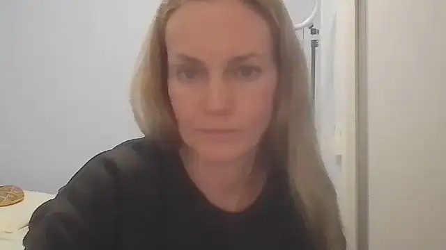Snapshot of Annylove1 chatting on 07-22-26, 12:13 Annylove1 online show from 07-22-26, 12:13