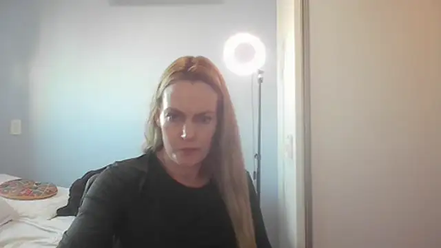 Snapshot of Annylove1 chatting on 07-23-26, 10:57 Annylove1 online show from 07-23-26, 10:57