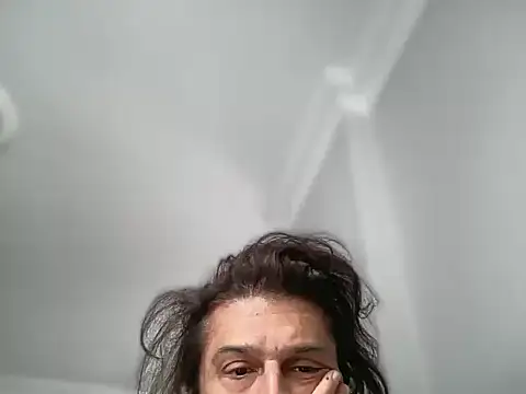 Snapshot of ALPHANDRE chatting on 10-28-25, 07:23 ALPHANDRE online show from 10-28-25, 07:23