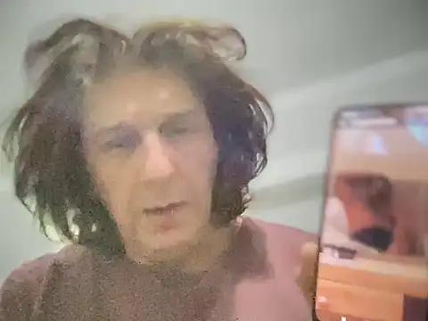 Snapshot of ALPHANDRE chatting on 11-17-25, 08:25 ALPHANDRE online show from 11-17-25, 08:25