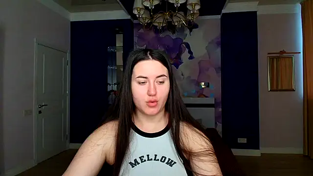 Roxie Bradley online show from 02-03-25, 06:45