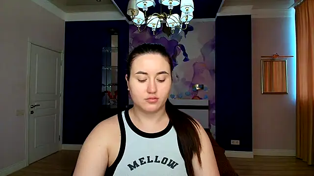 Roxie Bradley online show from 02-04-25, 06:57