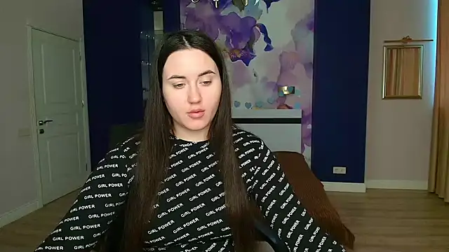 Roxie Bradley online show from 02-06-25, 06:51