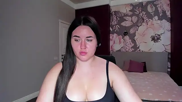 Roxie Bradley online show from 09-15-25, 05:51