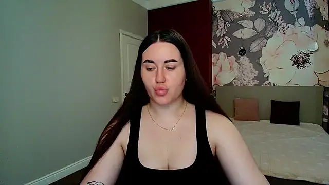 Snapshot of Roxie_Bradley chatting on 06-24-26, 05:39 Roxie Bradley online show from 06-24-26, 05:39
