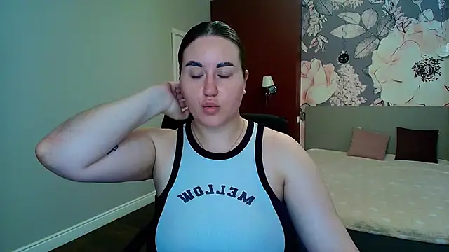 Snapshot of Roxie_Bradley chatting on 06-29-26, 05:46 Roxie Bradley online show from 06-29-26, 05:46