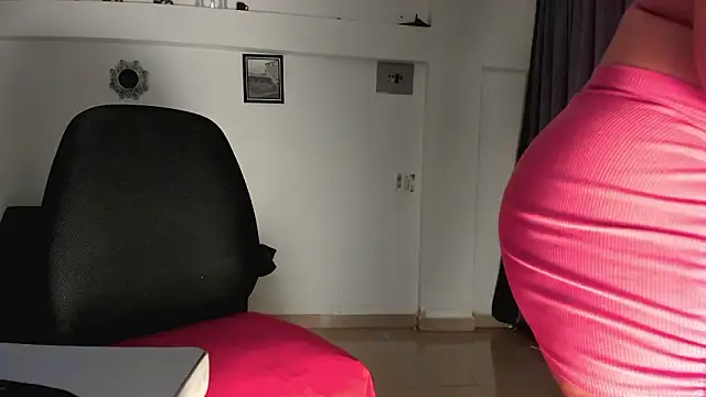 Sinthia Collins online show from 03-18-26, 02:15