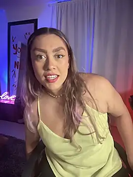 Im sophiie online show from 11-08-25, 06:02