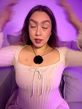 Im sophiie online show from 05-22-26, 07:15