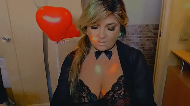 Malena Mi online show from 02-15-26, 09:30