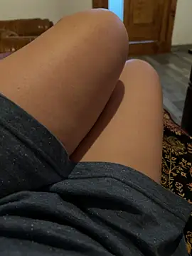 Snapshot of sweetmystery1 chatting on 02-18-25, 06:26 sweetmystery1 online show from 02-18-25, 06:26