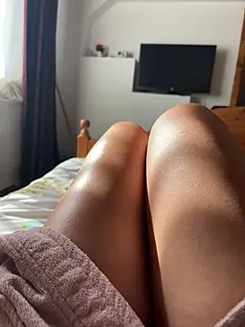 Snapshot of sweetmystery1 chatting on 02-20-25, 11:09 sweetmystery1 online show from 02-20-25, 11:09