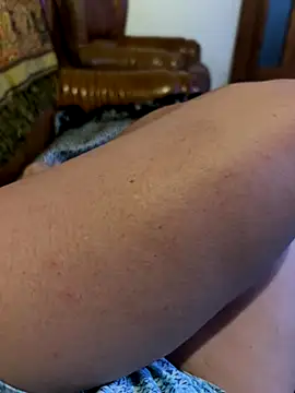 Snapshot of sweetmystery1 chatting on 09-11-25, 04:18 sweetmystery1 online show from 09-11-25, 04:18