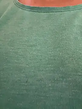 Snapshot of sweetmystery1 chatting on 10-19-25, 06:14 sweetmystery1 online show from 10-19-25, 06:14