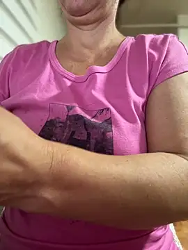 Snapshot of sweetmystery1 chatting on 10-20-25, 05:57 sweetmystery1 online show from 10-20-25, 05:57