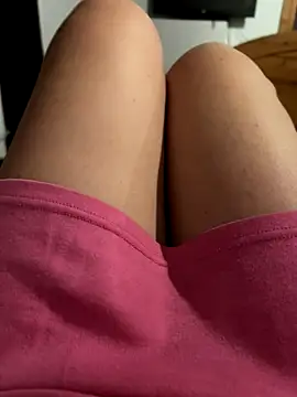 Snapshot of sweetmystery1 chatting on 12-01-25, 04:23 sweetmystery1 online show from 12-01-25, 04:23