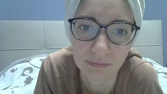 Snapshot of Ashleyspice chatting on 06-05-26, 05:36 Ashleyspice online show from 06-05-26, 05:36