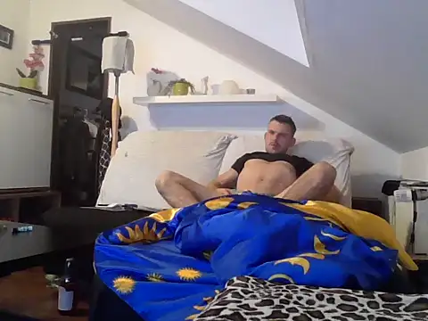 Snapshot of Cambitchboy chatting on 12-15-25, 02:38 Cambitchboy online show from 12-15-25, 02:38