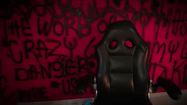 Laura takint online show from 02-24-25, 04:04