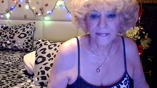 HappyWomanOn online show from 04-15-26, 07:58