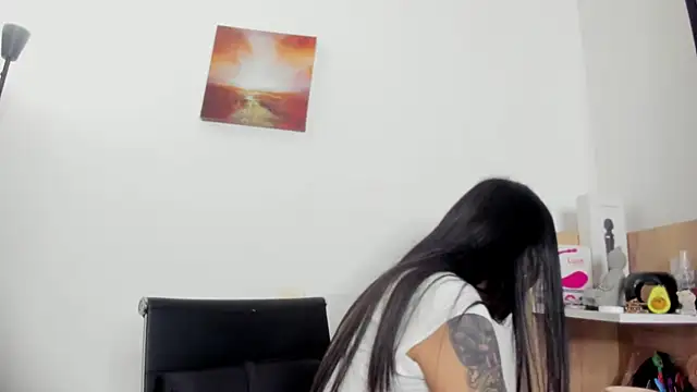 Snapshot of nia__white chatting on 06-06-26, 02:27 nia white online show from 06-06-26, 02:27