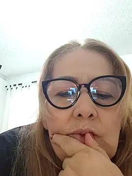 Nayla Garner online show from 11-29-25, 09:29