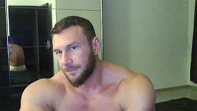 Snapshot of muscularkevin chatting on 11-14-25, 07:12 muscularkevin online show from 11-14-25, 07:12