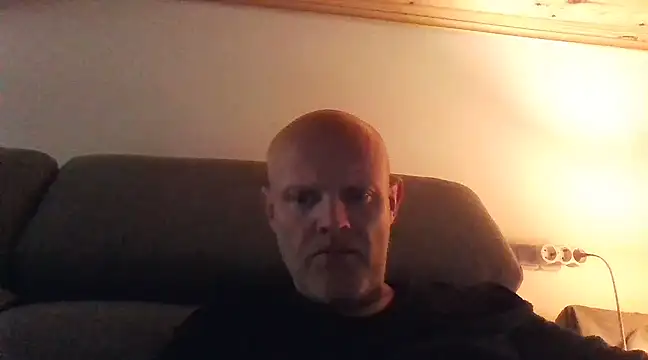 Snapshot of davigochi77bcn chatting on 02-25-25, 11:00 davigochi77bcn online show from 02-25-25, 11:00