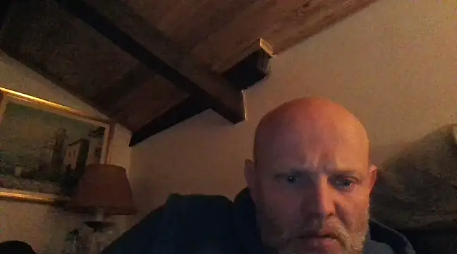 Snapshot of davigochi77bcn chatting on 03-09-25, 08:21 davigochi77bcn online show from 03-09-25, 08:21