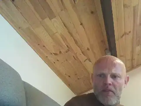 Snapshot of davigochi77bcn chatting on 03-20-25, 09:35 davigochi77bcn online show from 03-20-25, 09:35