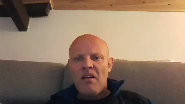 Snapshot of davigochi77bcn chatting on 11-07-25, 08:20 davigochi77bcn online show from 11-07-25, 08:20