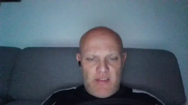 Snapshot of davigochi77bcn chatting on 12-21-25, 09:55 davigochi77bcn online show from 12-21-25, 09:55