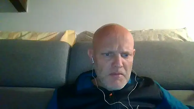 Snapshot of davigochi77bcn chatting on 02-05-26, 07:51 davigochi77bcn online show from 02-05-26, 07:51