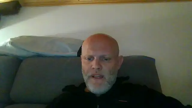 Snapshot of davigochi77bcn chatting on 02-26-26, 07:02 davigochi77bcn online show from 02-26-26, 07:02