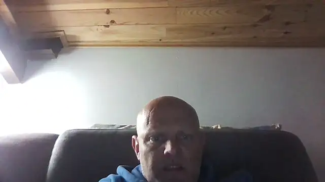 Snapshot of davigochi77bcn chatting on 05-05-26, 07:33 davigochi77bcn online show from 05-05-26, 07:33