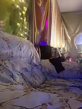 Snapshot of Hotredheadandtoungelasher chatting on 12-10-24, 05:44 Hotredheadandtoungelasher online show from 12-10-24, 05:44