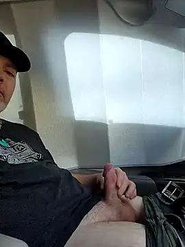 Snapshot of Hotredheadandtoungelasher chatting on 12-15-24, 07:21 Hotredheadandtoungelasher online show from 12-15-24, 07:21