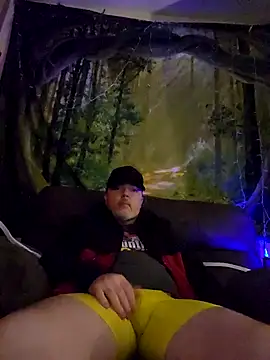 Snapshot of Hotredheadandtoungelasher chatting on 12-24-24, 12:55 Hotredheadandtoungelasher online show from 12-24-24, 12:55