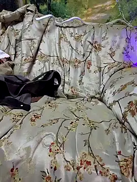 Snapshot of Hotredheadandtoungelasher chatting on 12-25-24, 10:28 Hotredheadandtoungelasher online show from 12-25-24, 10:28