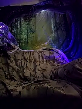 Snapshot of Hotredheadandtoungelasher chatting on 12-26-24, 03:10 Hotredheadandtoungelasher online show from 12-26-24, 03:10