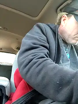 Snapshot of Hotredheadandtoungelasher chatting on 01-14-25, 07:11 Hotredheadandtoungelasher online show from 01-14-25, 07:11