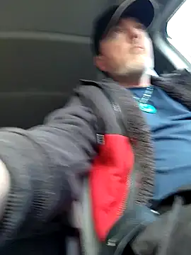 Snapshot of Hotredheadandtoungelasher chatting on 01-16-25, 08:57 Hotredheadandtoungelasher online show from 01-16-25, 08:57