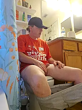 Snapshot of Hotredheadandtoungelasher chatting on 01-19-25, 06:53 Hotredheadandtoungelasher online show from 01-19-25, 06:53