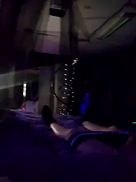 Snapshot of Hotredheadandtoungelasher chatting on 01-29-25, 10:37 Hotredheadandtoungelasher online show from 01-29-25, 10:37