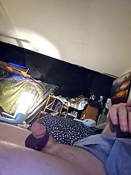 Snapshot of Hotredheadandtoungelasher chatting on 02-03-25, 06:17 Hotredheadandtoungelasher online show from 02-03-25, 06:17