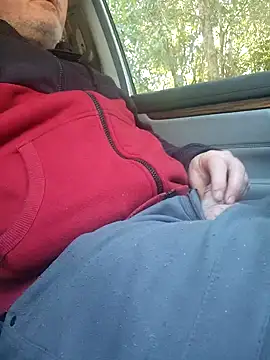 Snapshot of Hotredheadandtoungelasher chatting on 02-21-25, 02:16 Hotredheadandtoungelasher online show from 02-21-25, 02:16