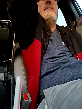 Snapshot of Hotredheadandtoungelasher chatting on 02-26-25, 12:36 Hotredheadandtoungelasher online show from 02-26-25, 12:36