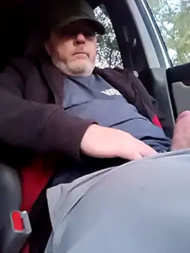 Snapshot of Hotredheadandtoungelasher chatting on 02-27-25, 11:52 Hotredheadandtoungelasher online show from 02-27-25, 11:52